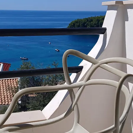 Bel Air Himare